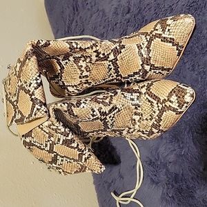 Brand new heeled boot